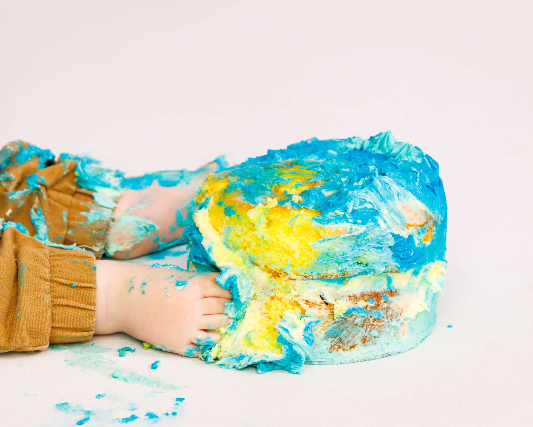 Cake smash photography in Perth