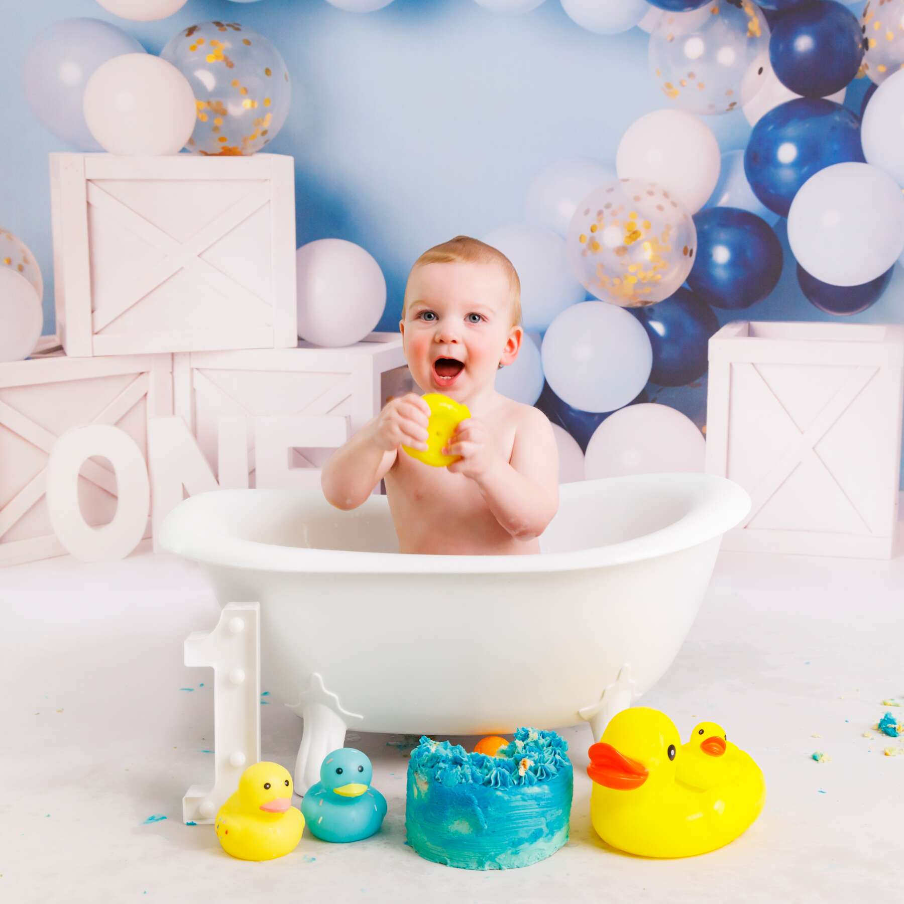 Cake smash photography in Perth