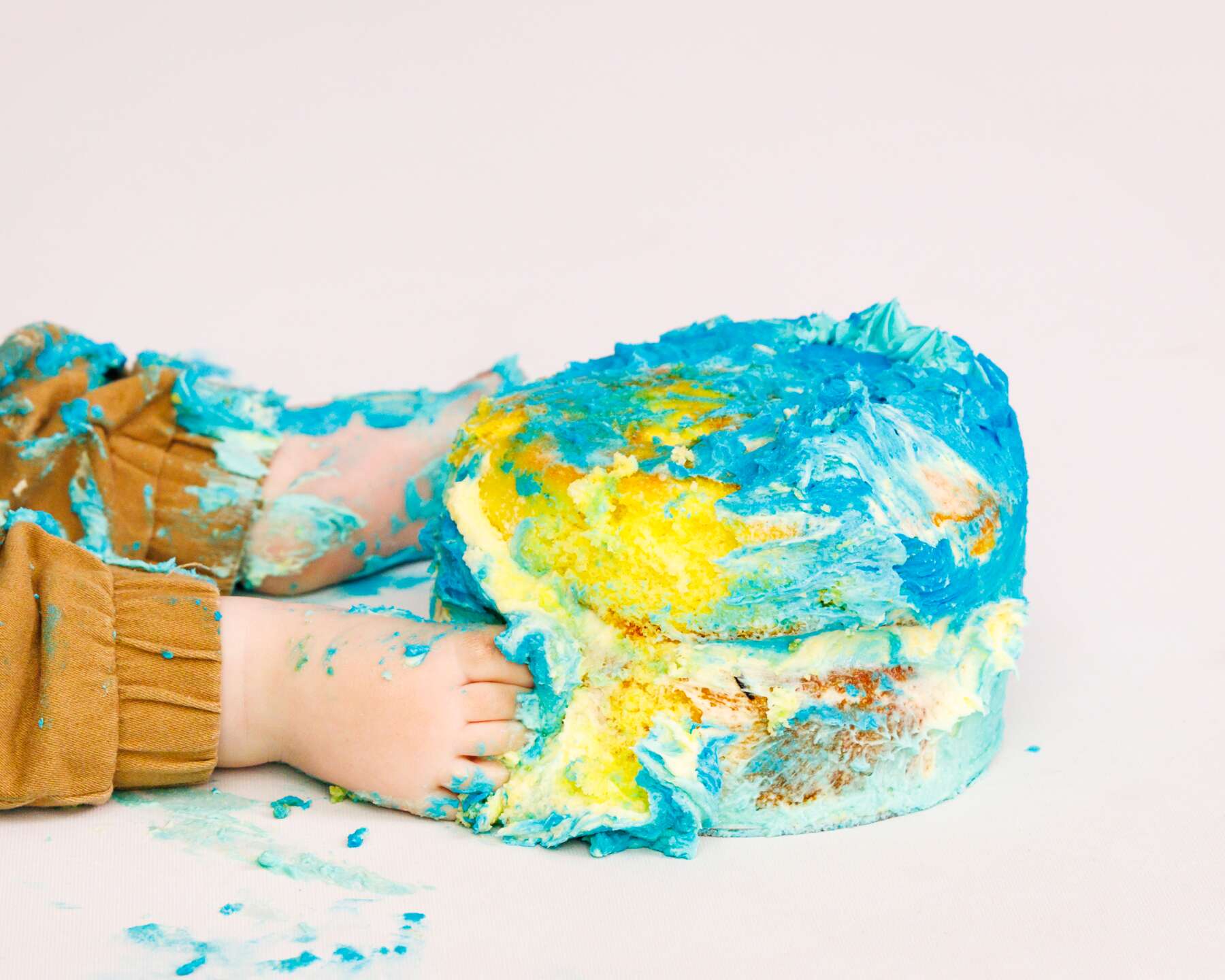 Cake smash photography in Perth