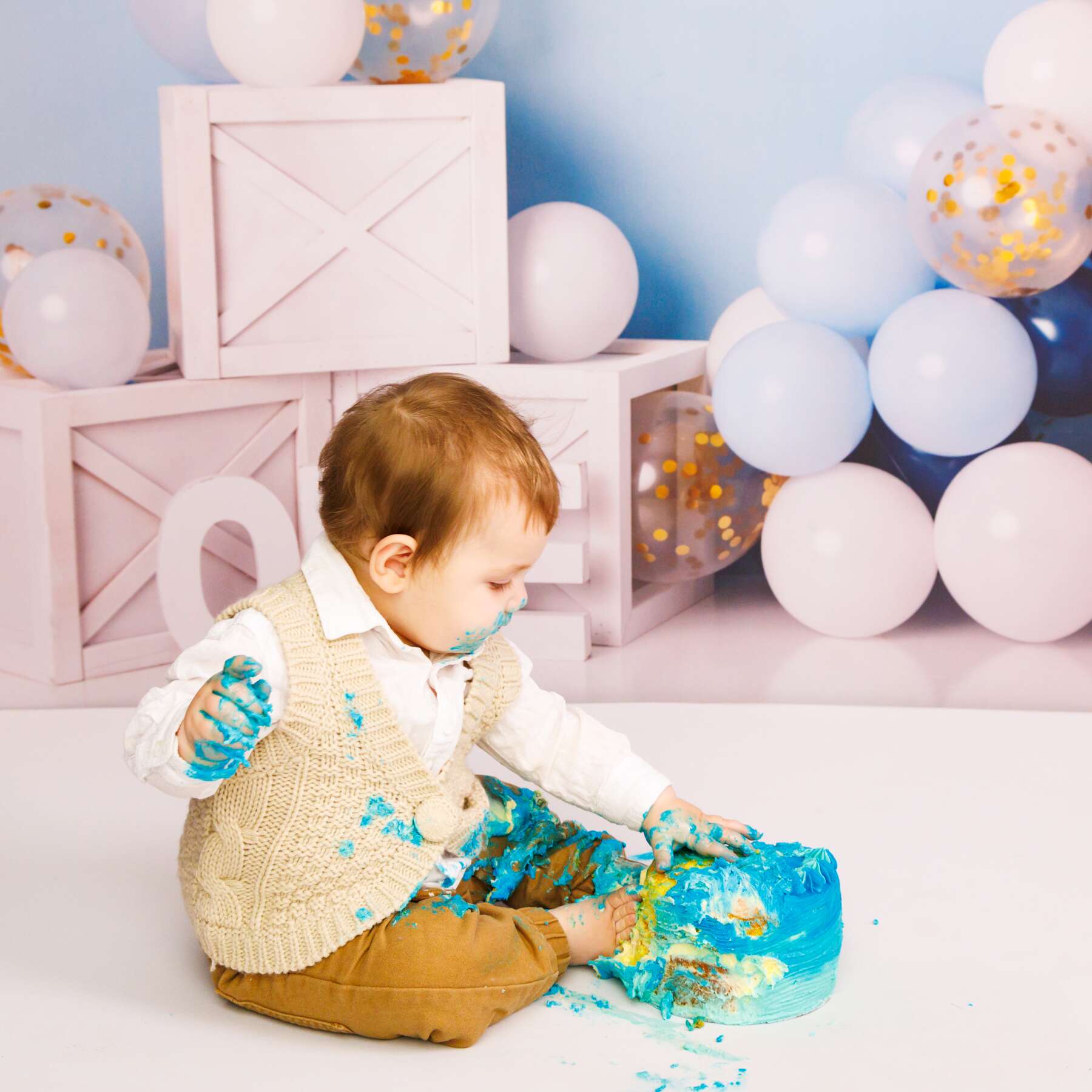 Cake smash photography in Perth